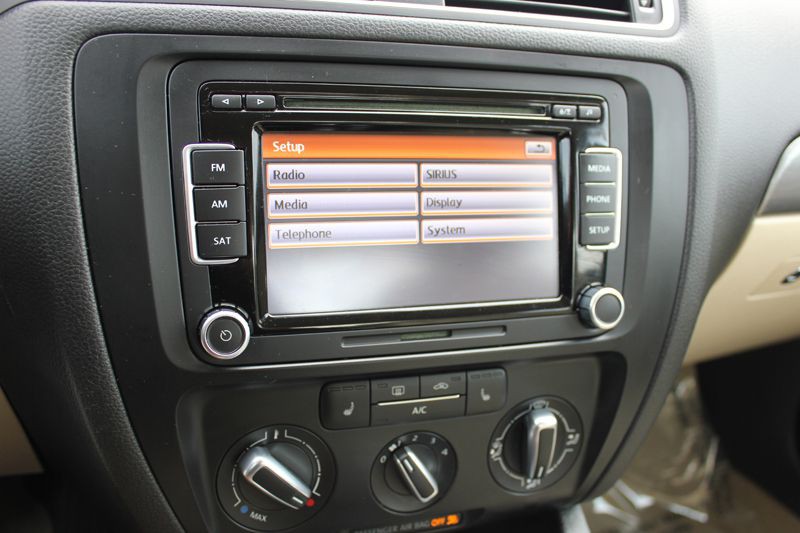 2014 Volkswagen Jetta Image 28