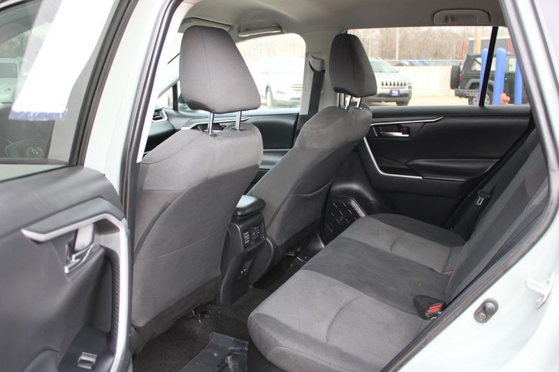 2020 Toyota Rav4 Image 17