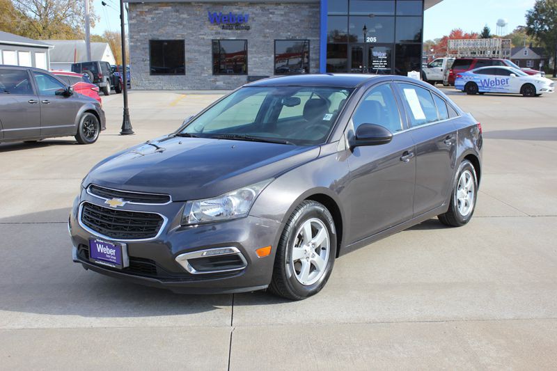 2015 Chevrolet Cruze Image 2