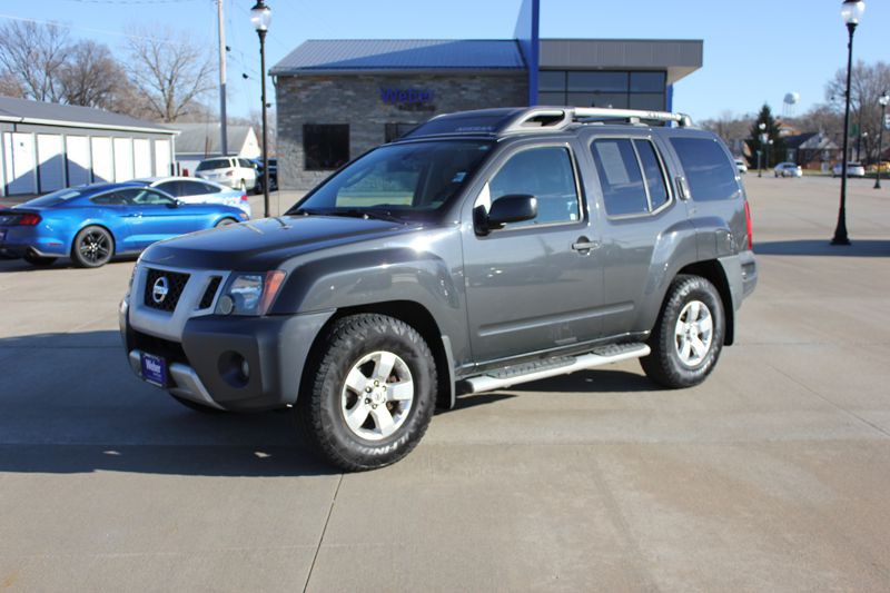 2010 Nissan Xterra Image 2