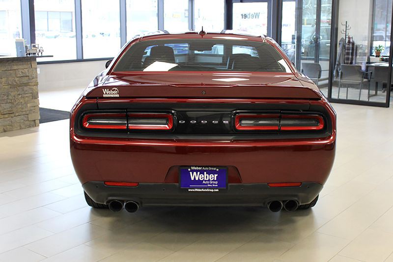 2017 Dodge Challenger Image 7