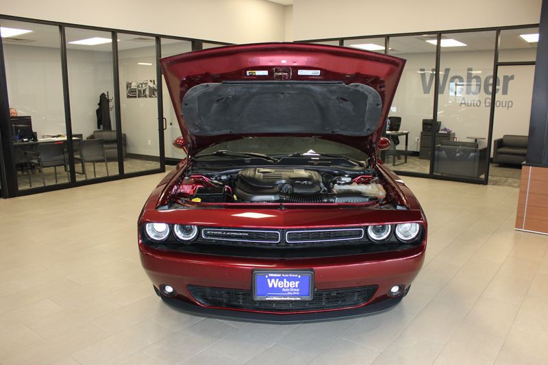 2017 Dodge Challenger Image 11