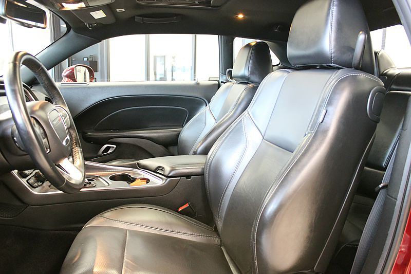 2017 Dodge Challenger Image 16