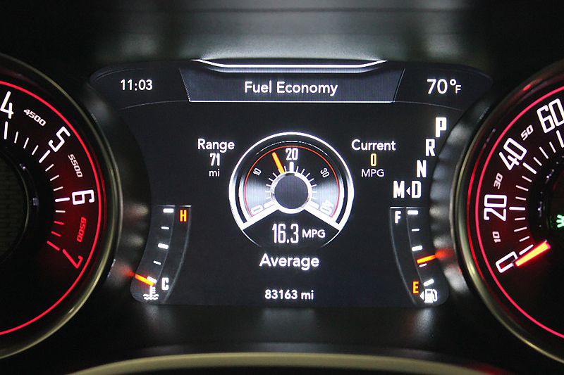 2017 Dodge Challenger Image 24