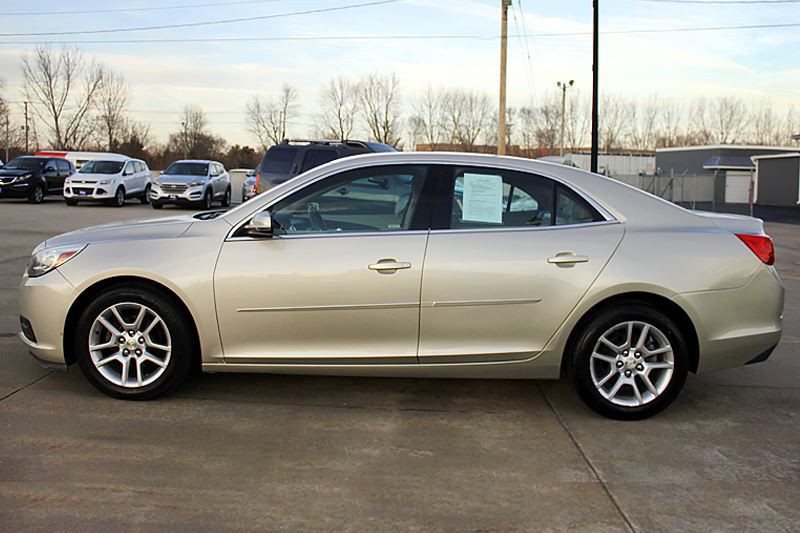 2015 Chevrolet Malibu Image 5