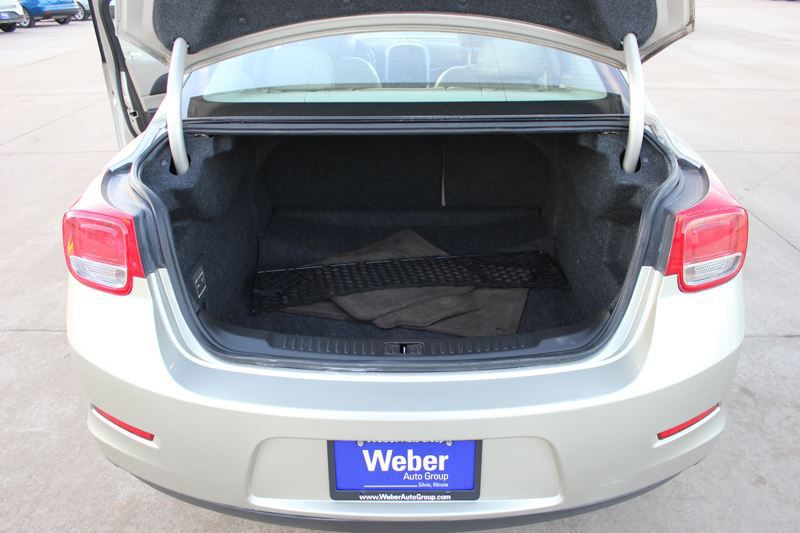 2015 Chevrolet Malibu Image 8