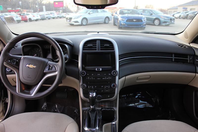 2015 Chevrolet Malibu Image 15