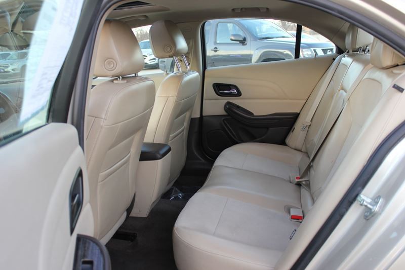 2015 Chevrolet Malibu Image 16