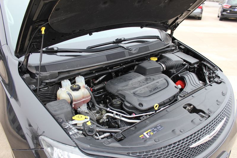 2022 Chrysler Voyager Image 14