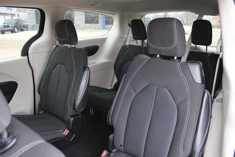 2022 Chrysler Voyager Image 26