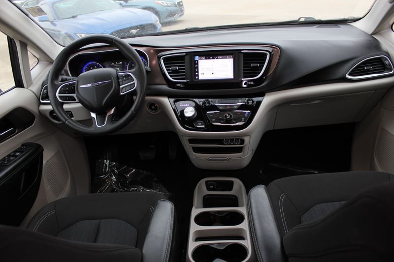 2022 Chrysler Voyager Image 29