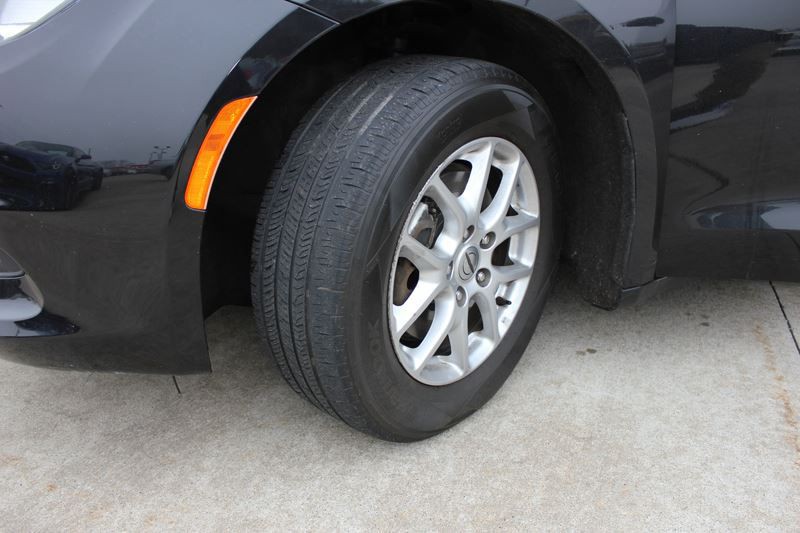 2022 Chrysler Voyager Image 38