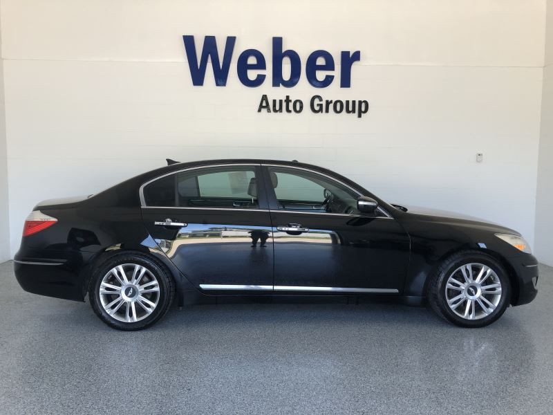 2010 Hyundai Genesis Image 3