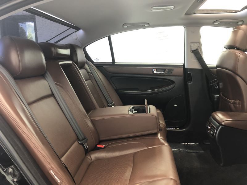 2010 Hyundai Genesis Image 11