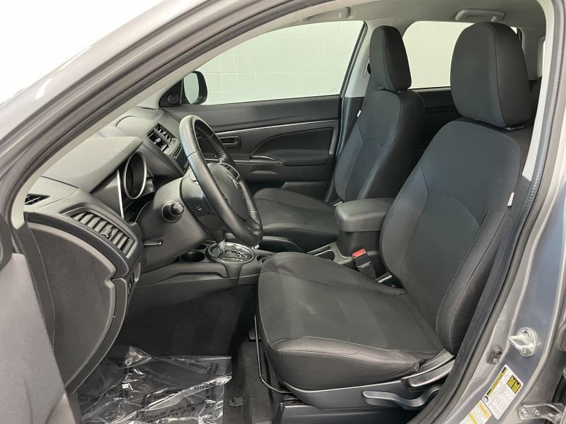 2015 Mitsubishi Outlander Image 15