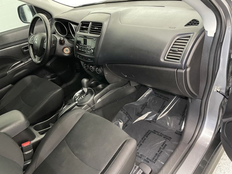 2015 Mitsubishi Outlander Image 22