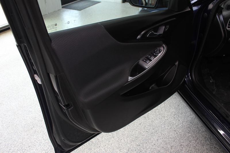 2018 Chevrolet Malibu Image 10