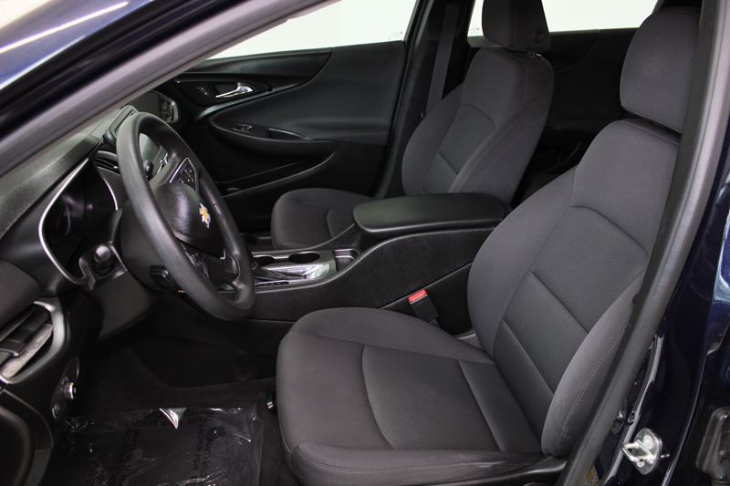 2018 Chevrolet Malibu Image 14