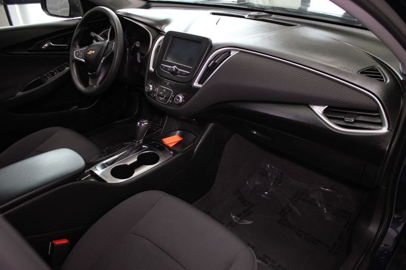 2018 Chevrolet Malibu Image 16