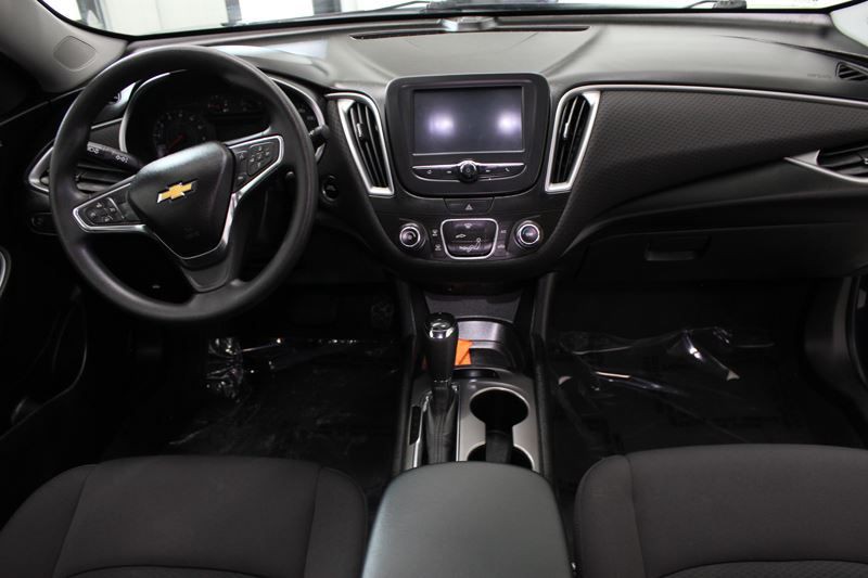 2018 Chevrolet Malibu Image 18