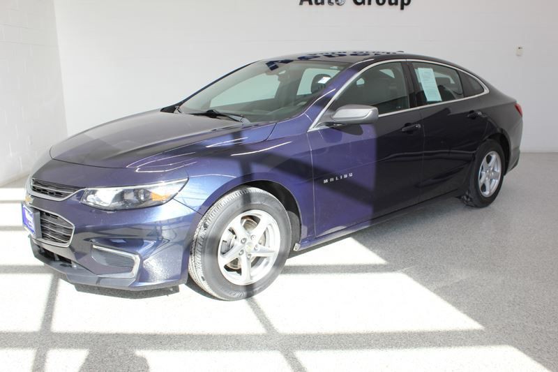 2018 Chevrolet Malibu Image 1