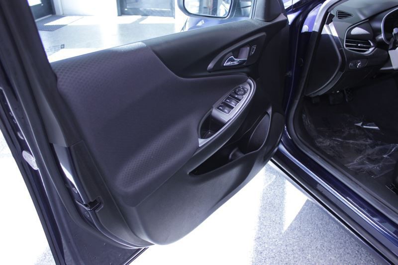 2018 Chevrolet Malibu Image 12