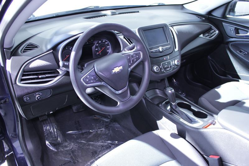 2018 Chevrolet Malibu Image 15