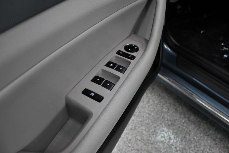 2016 Hyundai Sonata Image 12