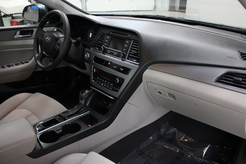 2016 Hyundai Sonata Image 16