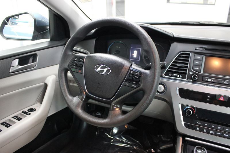 2016 Hyundai Sonata Image 24