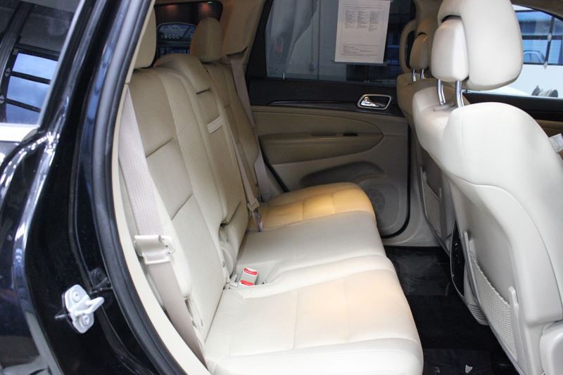 2018 Jeep Grand Cherokee Image 16