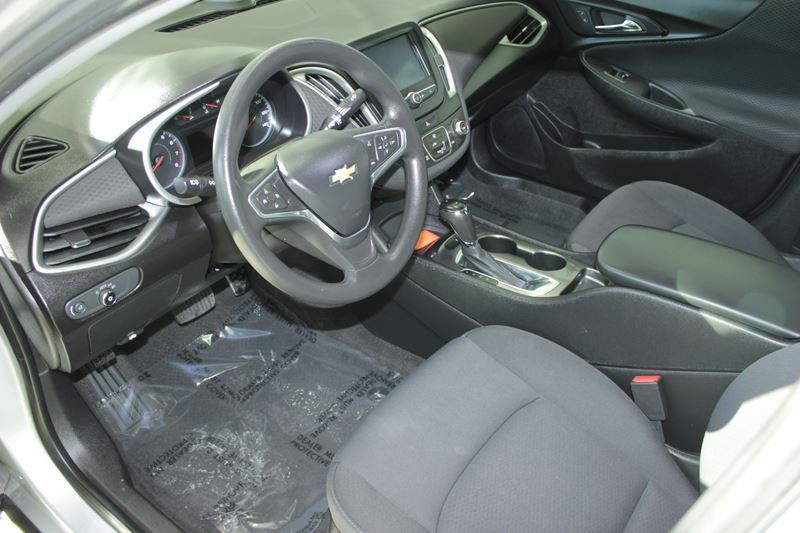 2018 Chevrolet Malibu Image 14