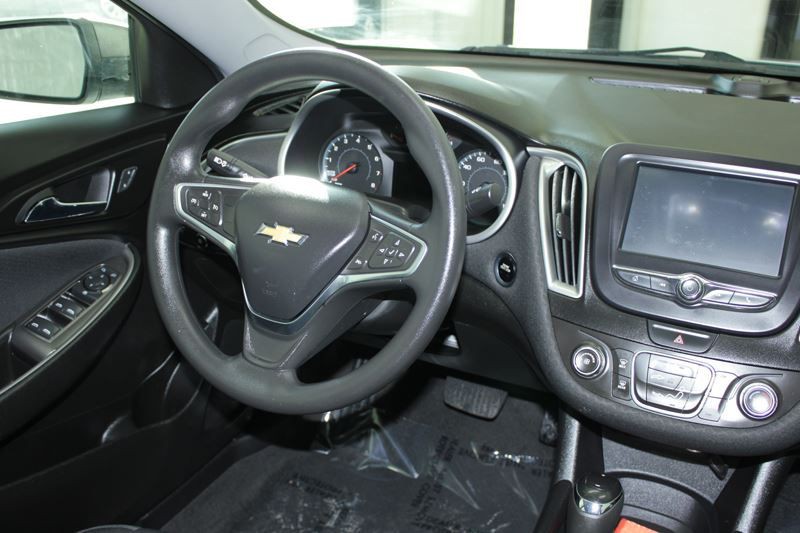 2018 Chevrolet Malibu Image 20