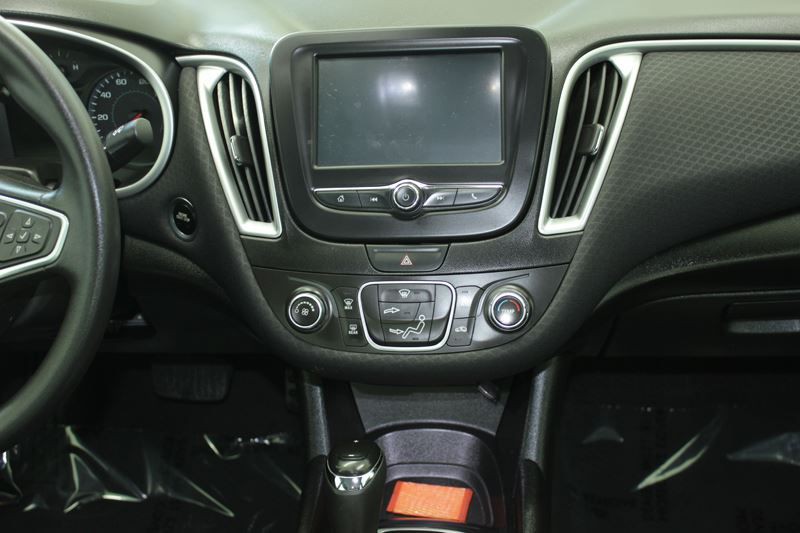 2018 Chevrolet Malibu Image 21