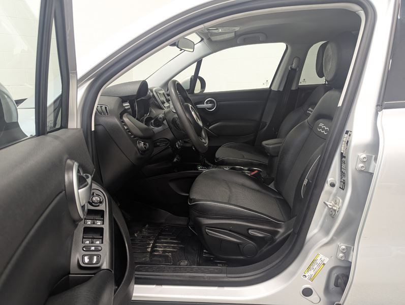 2016 FIAT 500 Image 11