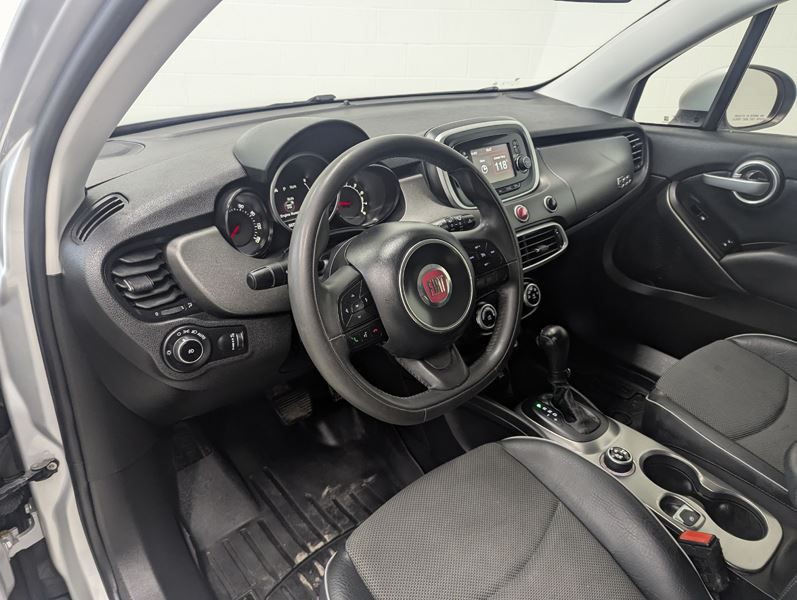 2016 FIAT 500 Image 12