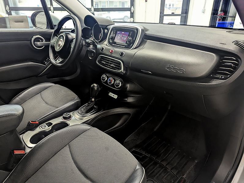 2016 FIAT 500 Image 15