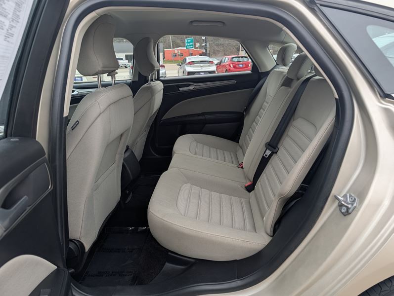 2018 Ford Fusion Image 19