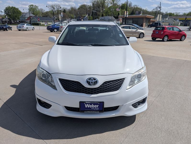 2010 Toyota Camry Image 3