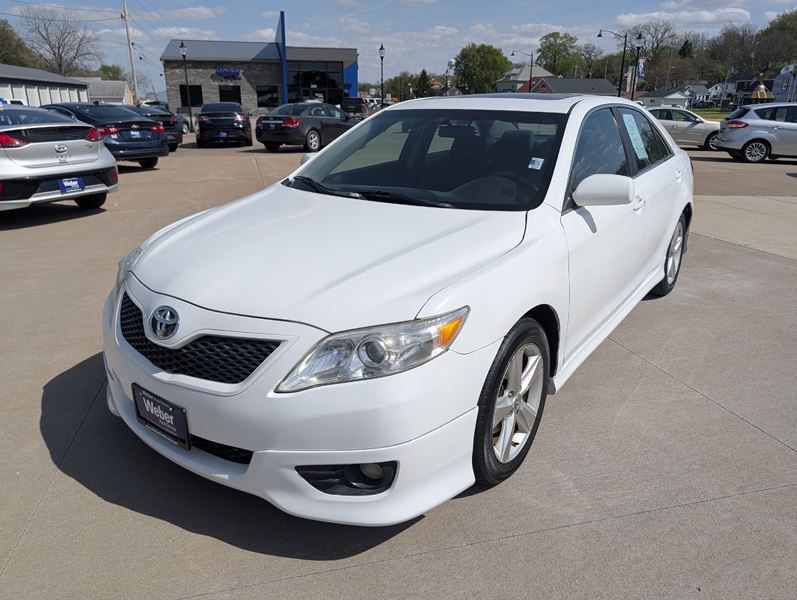 2010 Toyota Camry Image 4