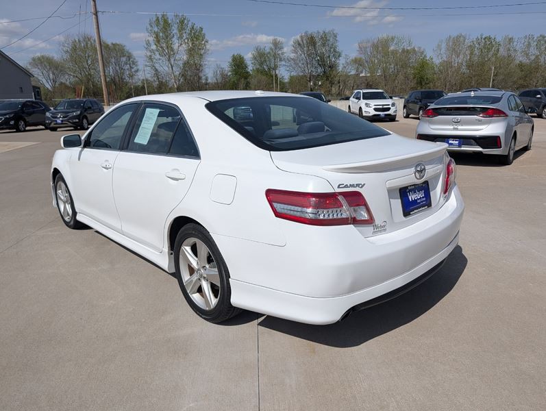 2010 Toyota Camry Image 6