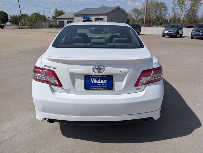 2010 Toyota Camry Image 7
