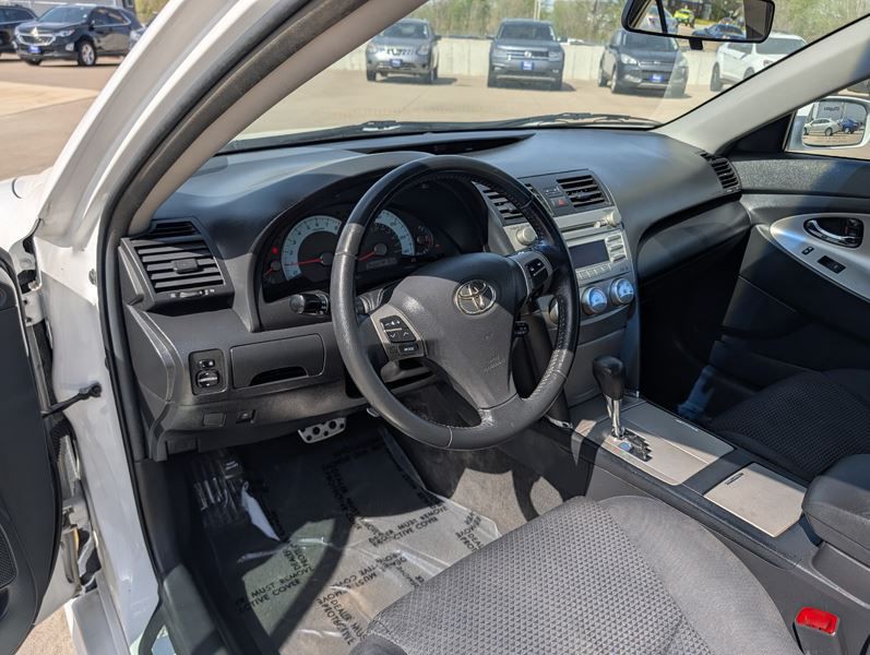 2010 Toyota Camry Image 14
