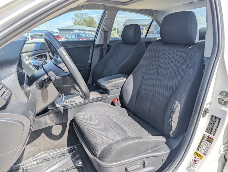 2010 Toyota Camry Image 15