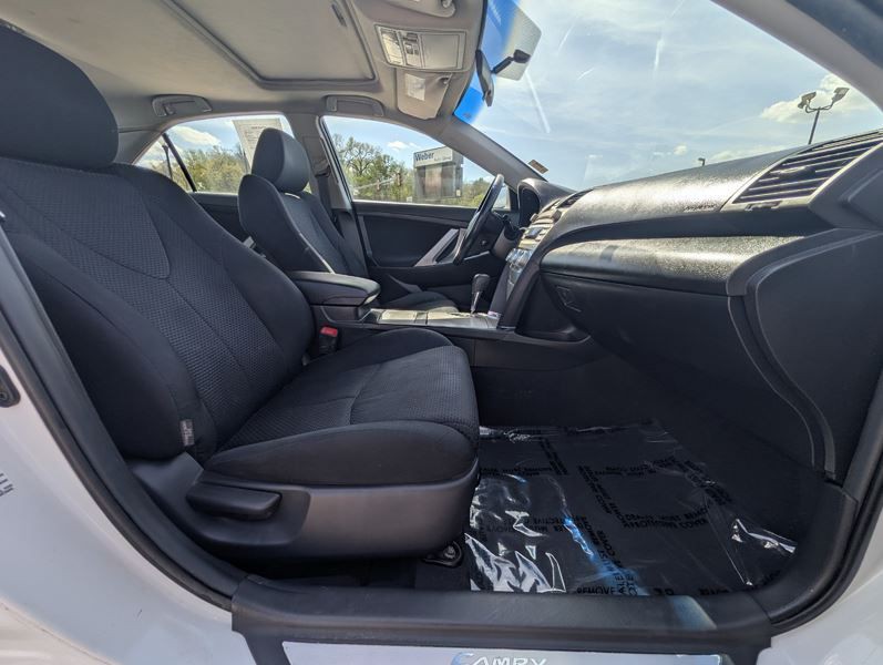 2010 Toyota Camry Image 16