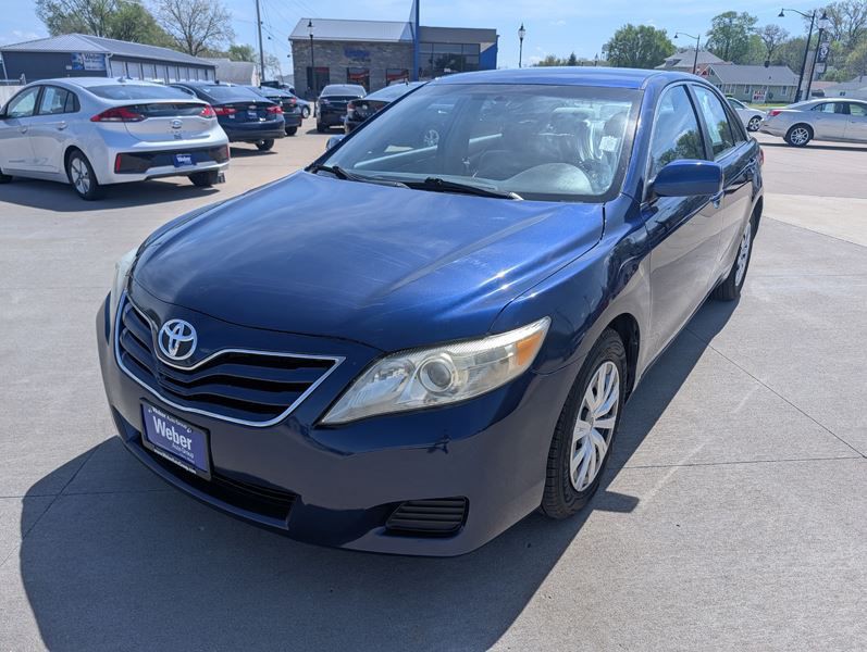 2011 Toyota Camry Image 3