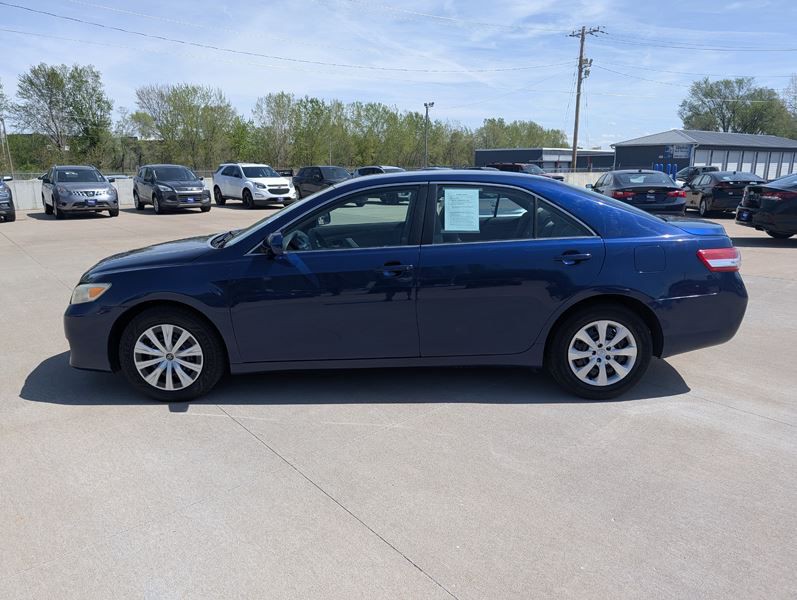 2011 Toyota Camry Image 5