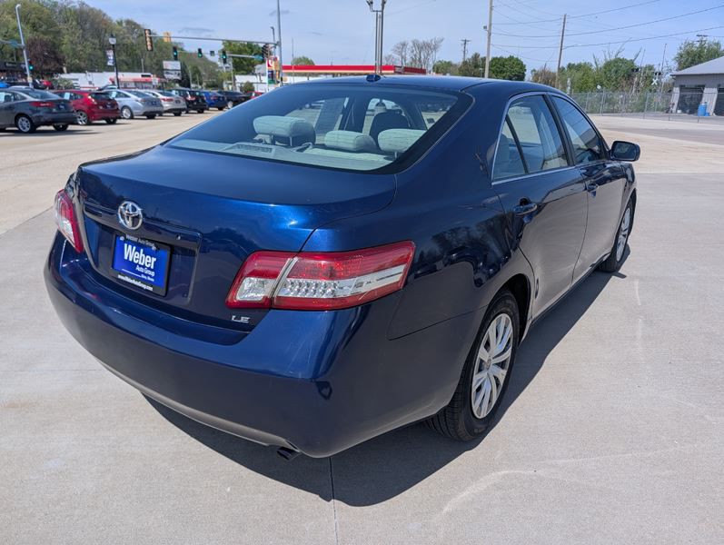 2011 Toyota Camry Image 7