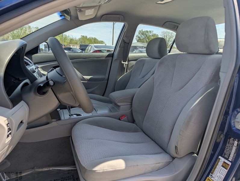 2011 Toyota Camry Image 16