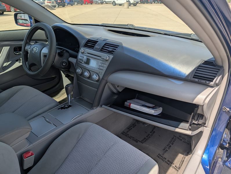 2011 Toyota Camry Image 18
